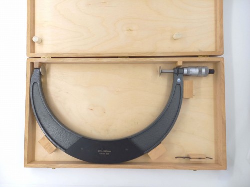 Mikrometr talerzykowy Hartig 275-300 mm