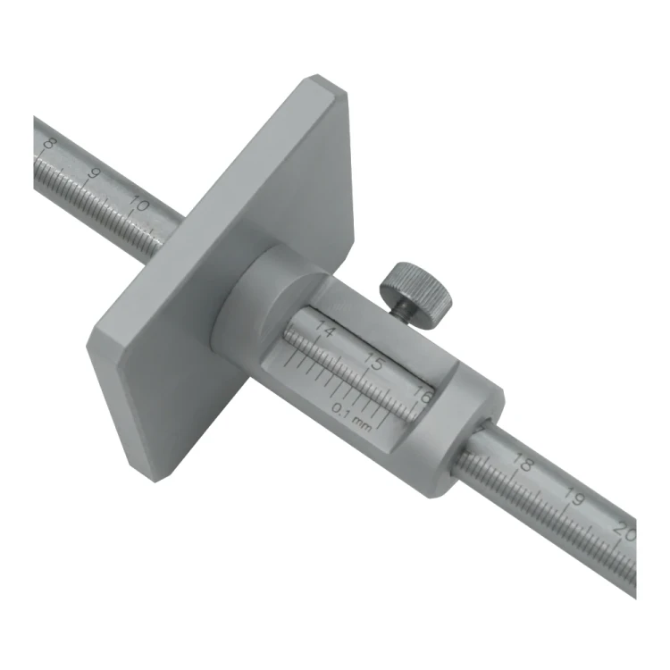 Przymiar traserski (z rysikiem) 300/0,1 mm