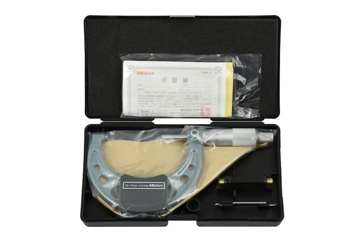 Mikrometr zewnętrzny Mitutoyo 50-75/0,01 mm (103-139-10)